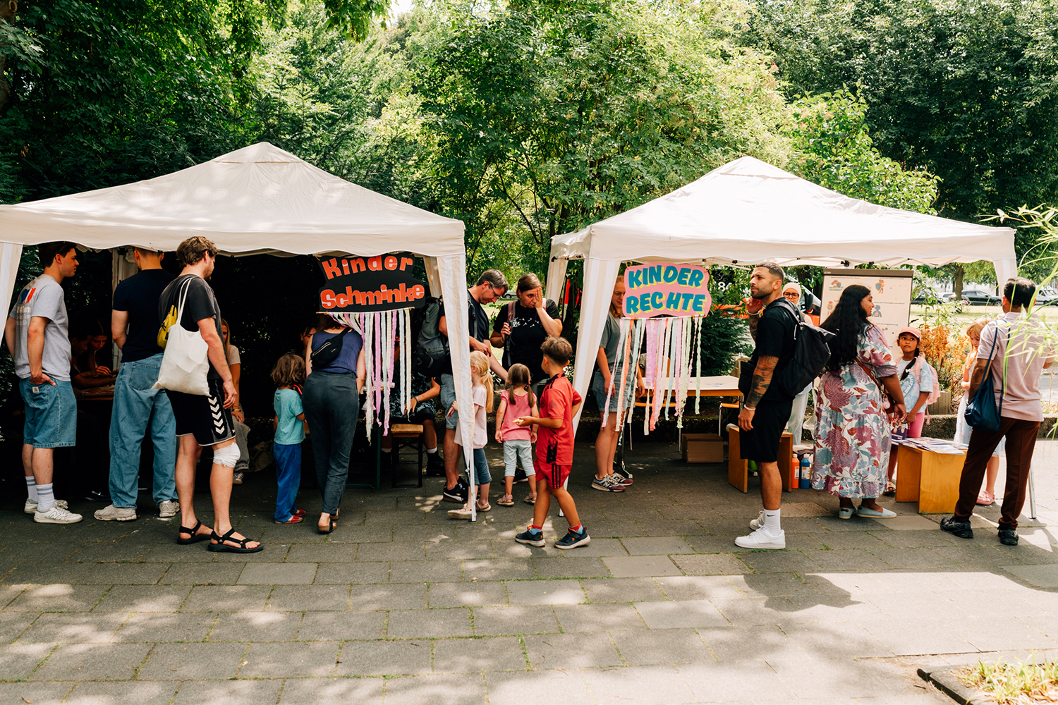 Foto Zwirbelwind Stand Kinderrechte